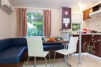 Best Holiday Hotel Grimaud Exterior photo